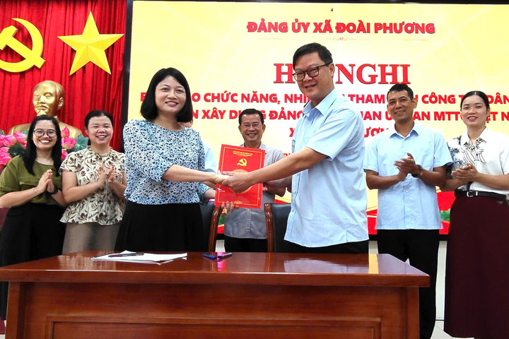 Xã Đoài Phương bàn giao chức năng, nhiệm vụ tham mưu về công tác dân vận