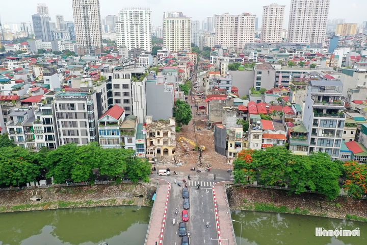 Tăng tốc phá dỡ mặt bằng, mở rộng ngõ 381 Nguyễn Khang hơn 4 lần