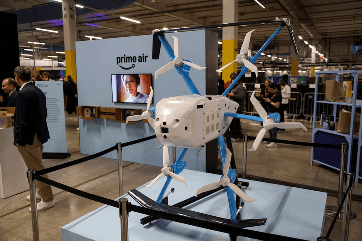 Amazon mở rộng dịch vụ giao hàng bằng drone tới khoảng 500 thành phố và thị trấn tại Mỹ