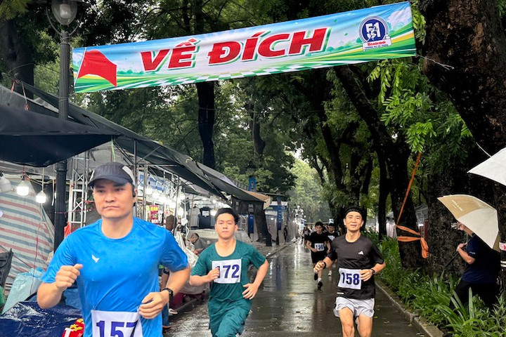 Phường Hai Bà Trưng: Sôi nổi chung kết Giải chạy Báo Hànộimới - Vì hòa bình