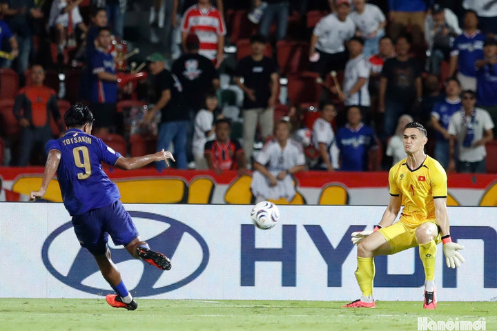 Tuyển Việt Nam thắng Thái Lan 2-0: Patrik Lê Giang tỏa sáng