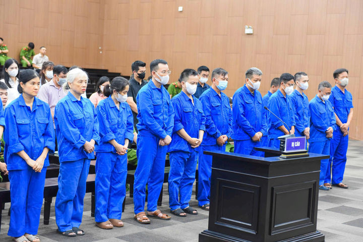 Cựu Thứ trưởng Nguyễn Bá Hoan nhận mức án 12 năm tù