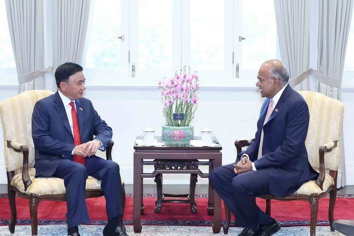 Thường trực Ban Bí thư Trần Cẩm Tú chúc mừng Bộ trưởng Cao cấp Singapore K. Shanmugam