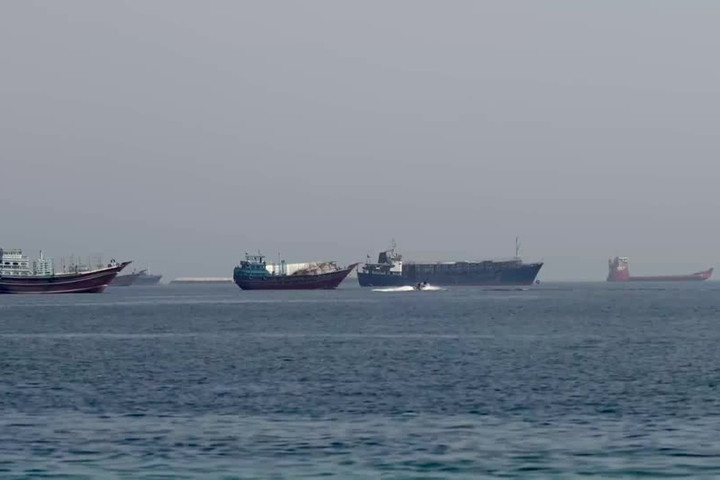 Tổng thống Mỹ tuyên bố eo biển Hormuz đã được gỡ thủy lôi