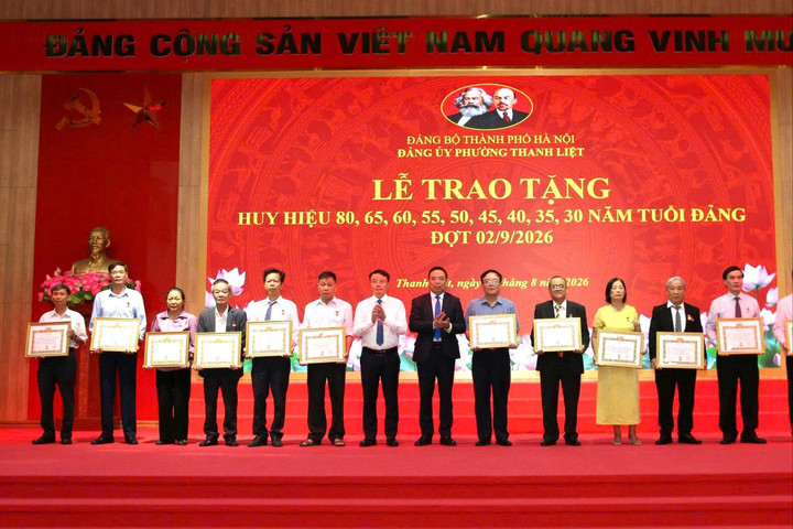 Phường Thanh Liệt: 206 đảng viên nhận Huy hiệu Đảng đợt 2-9