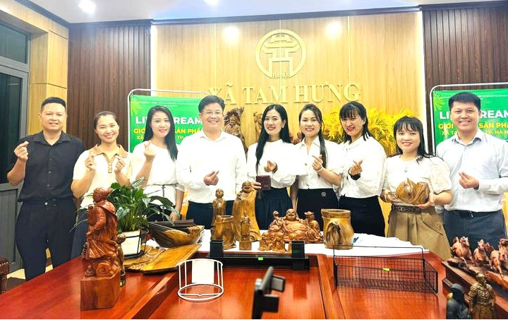 Khi tinh hoa làng nghề Tam Hưng lên “sóng” livestream