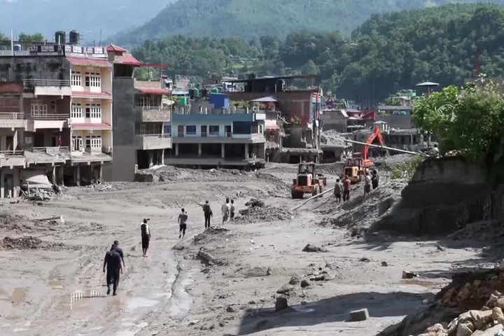 Nepal yêu cầu Meta, TikTok gỡ video AI và mã QR giả sau lũ quét
