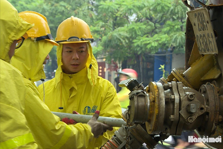 Ứng trực 24/24h, sẵn sàng xử lý tình huống phát sinh nếu xảy ra mưa lớn trong dịp nghỉ lễ