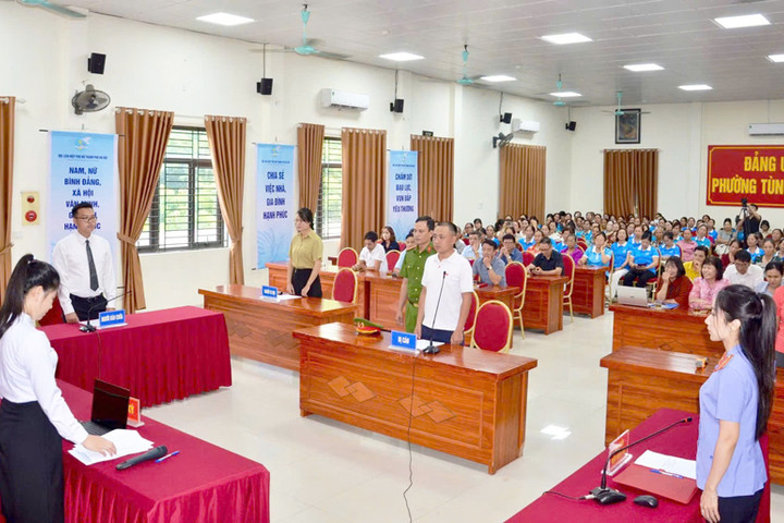 Lấy người dân làm trung tâm, xây dựng văn hóa tuân thủ pháp luật