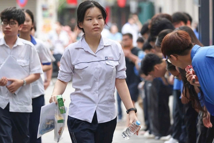 Đầu năm học mới, lại bàn chuyện thi lớp 10