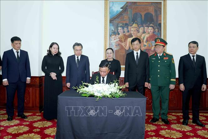 Đồng chí Thường trực Ban Bí thư Trần Cẩm Tú sẽ dự Lễ truy điệu đồng chí Xaysomphone Phomvihane
