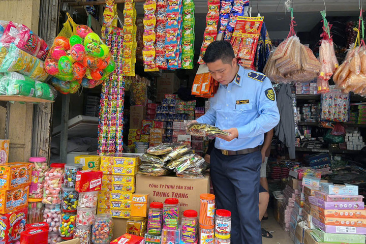 Hà Nội kiểm tra, xử lý hơn 6000 vụ buôn lậu, hàng giả trong 8 tháng