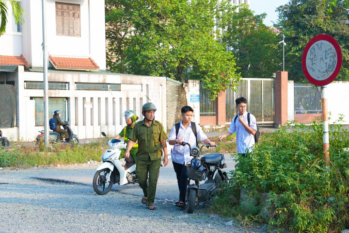 Quốc Oai xây dựng môi trường học đường an toàn từ cổng trường