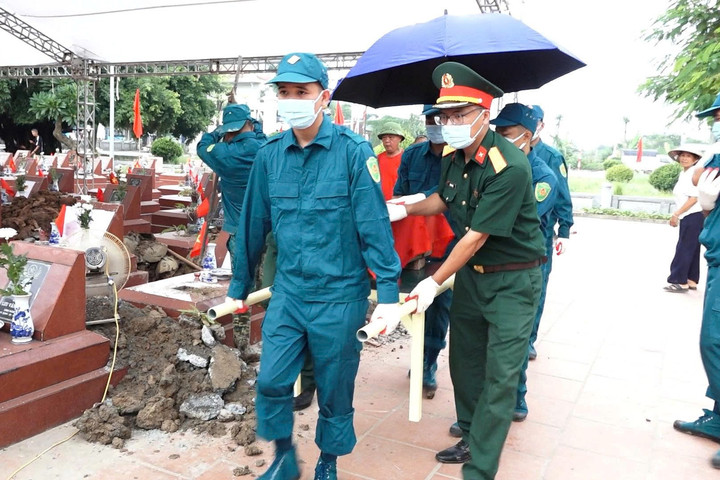 Xã Bình Minh lấy mẫu hài cốt liệt sĩ chưa xác định được thông tin