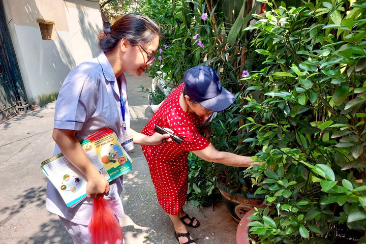 Phường Ô Chợ Dừa ra quân phòng, chống sốt xuất huyết
