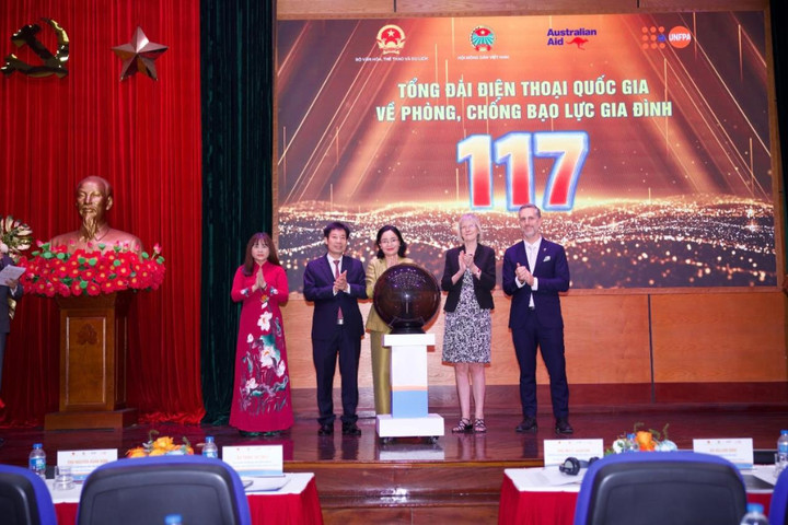 Ra mắt Tổng đài quốc gia 117 về phòng chống bạo lực gia đình