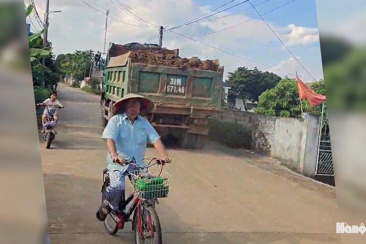 Xã Bất Bạt giám sát, xử lý xe tải lưu thô ng gây ô nhiễm môi trường