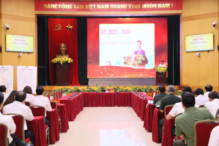 Phường Hoàn Kiếm khai mạc diễn tập chiến đấu phòng thủ năm 2026
