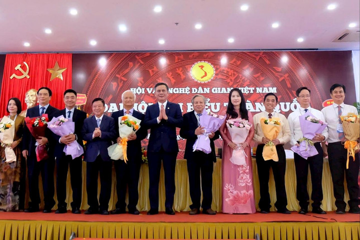 Văn nghệ dân gian Việt Nam: Gìn giữ mạch nguồn, mở đường sáng tạo