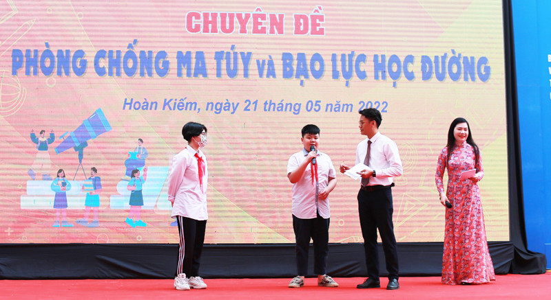Hơn 1.000 học sinh quận Hoàn Kiếm tìm hiểu về phòng, chống ma túy