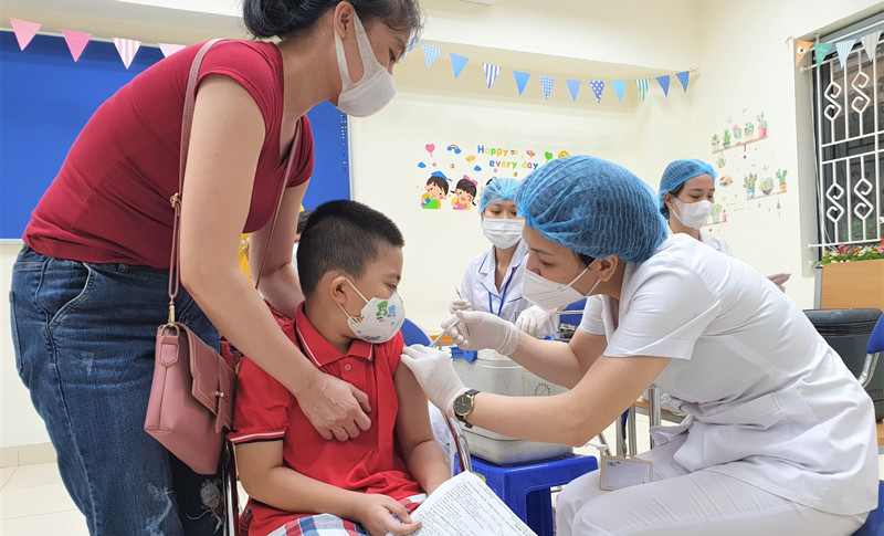 Quận Ba Đình phát động “Chiến dịch tiêm chủng vắc xin phòng Covid-19”