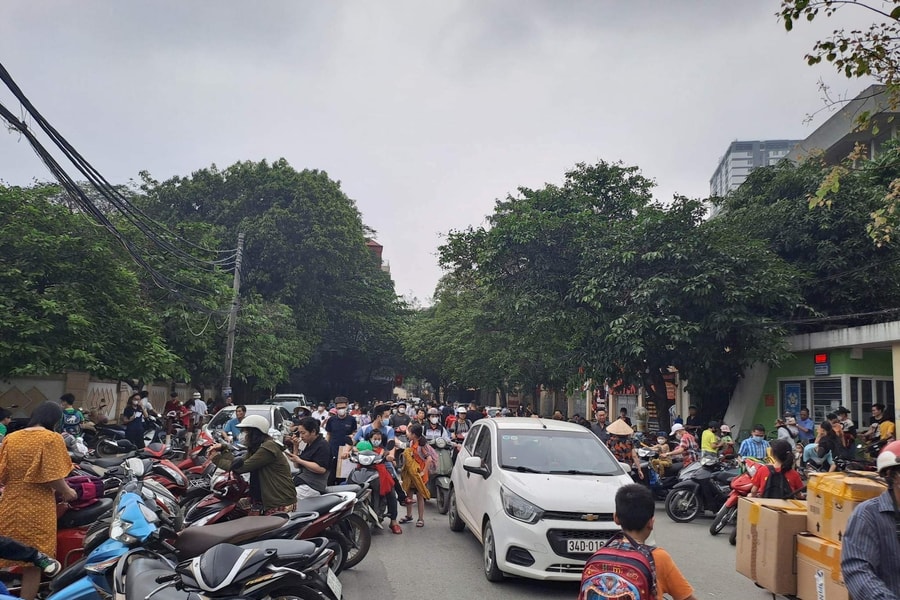 Giảm tốc độ của các phương tiện lưu thông qua khu vực trường học: Đòi hỏi từ thực tiễn