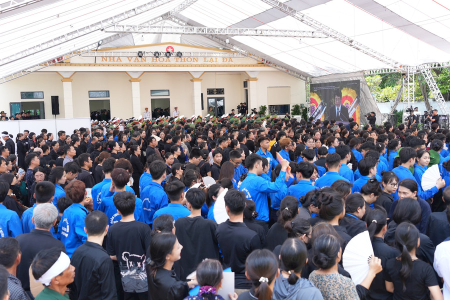 Hơn 56.000 người viếng Tổng Bí thư Nguyễn Phú Trọng tại quê nhà Lại Đà