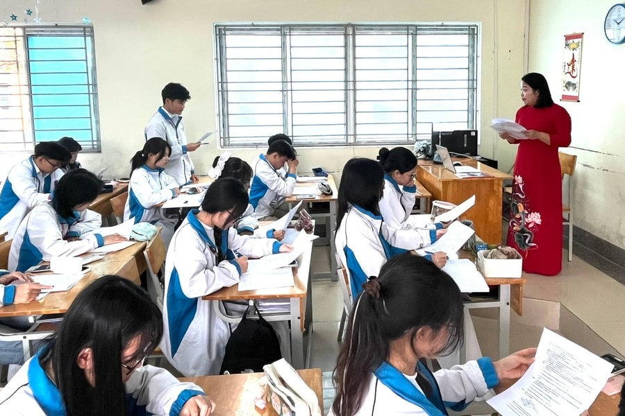 [Podcast] Tin tức ngày 17-4: Xem xét mở rộng miễn học phí cho hệ ngoài công lập
