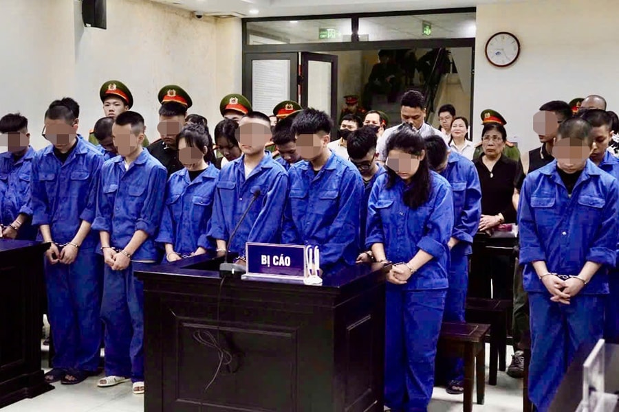 Hà Nội: Nhóm "quái xế" đua xe, tông tử vong cô gái dừng đèn đỏ lĩnh án