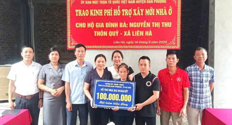 Đan Phượng: Hỗ trợ kinh phí xây, sửa nhà cho 3 hộ gia đình có hoàn cảnh khó khăn