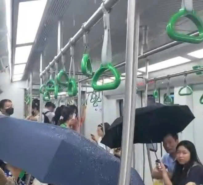 Hanoi Metro khắc phục dứt điểm điều hoà bị chảy nước trong ngày 20-5