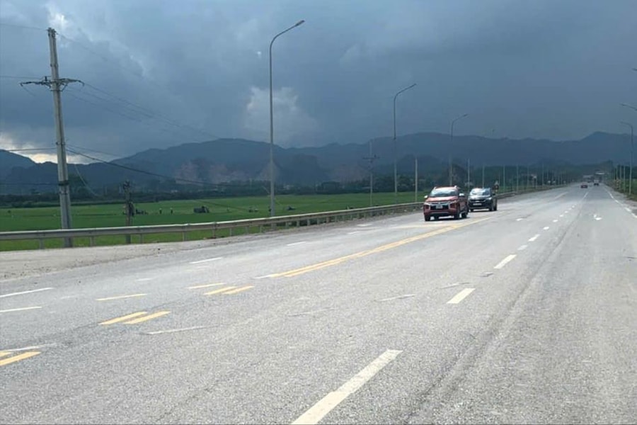 Mỹ Đức: Tỉnh lộ 424 đã được thu dọn đá sỏi, đảm bảo an toàn lưu thông