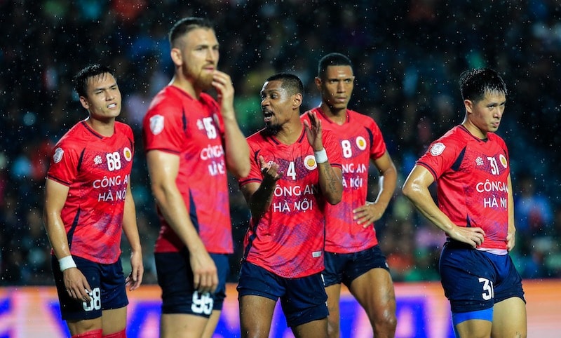 Nguyễn Filippe cứu thua xuất sắc, Công an Hà Nội vẫn thua đáng tiếc Buriram United
