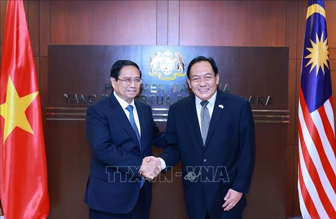 Thủ tướng Phạm Minh Chính hội kiến Chủ tịch Thượng viện Malaysia