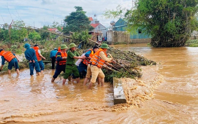 Thủ tướng yêu cầu tập trung ứng phó nguy cơ mưa lớn, sạt lở đất, lũ quét