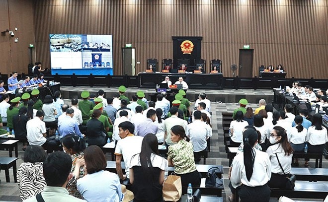 [Podcast] Tin tức ngày 7-6: Vợ Trịnh Văn Quyết nộp hơn 1.400 tỷ đồng khắc phục hậu quả | Giá vàng lao dốc