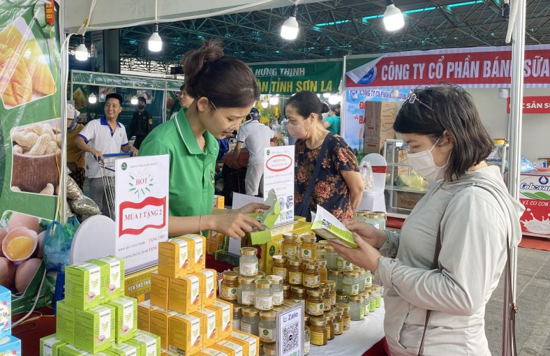 Củng cố niềm tin của doanh nghiệp và người dân