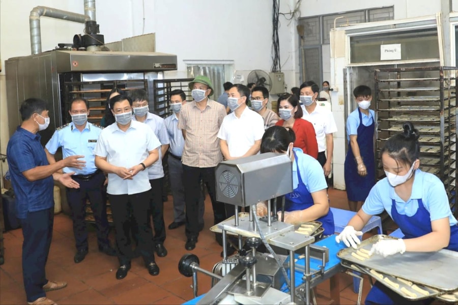 Hoài Đức ưu tiên vận động chấp hành an toàn thực phẩm thay vì xử phạt