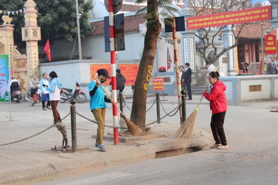 Thanh Trì trồng mới 1.230 cây xanh, cây ăn quả và hàng nghìn cây hoa các loại