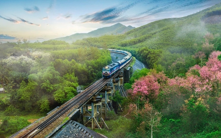 Khởi động xây tuyến đường sắt Lào Cai - Hà Nội - Hải Phòng trong năm 2025