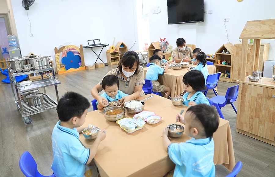 Miễn học phí, hỗ trợ bữa trưa - Dấu ấn năm học mới