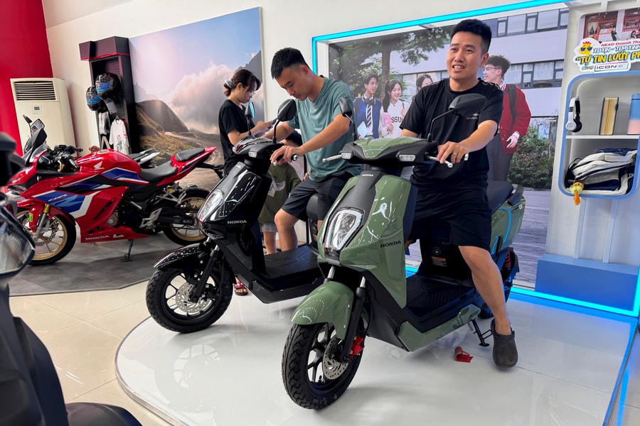 Vì bầu trời không khói, bụi
