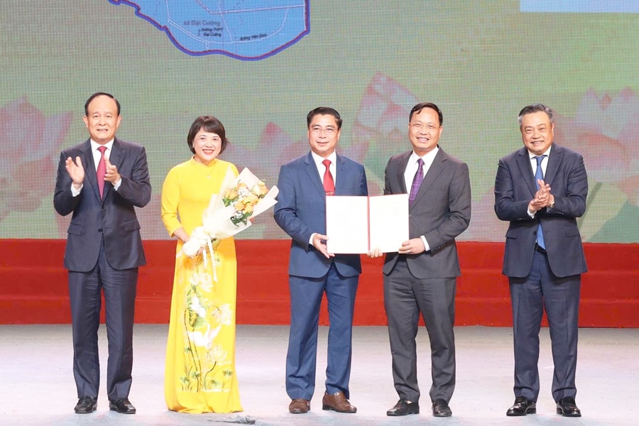 Xây dựng quê hương Ứng Hòa thịnh vượng, giàu bản sắc
