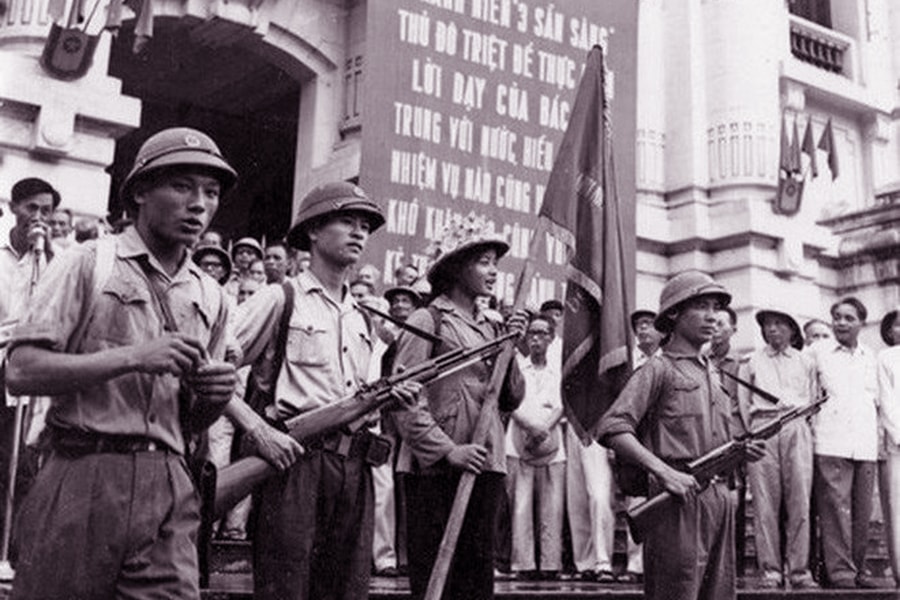 Rực sáng ngọn lửa “Ba sẵn sàng”