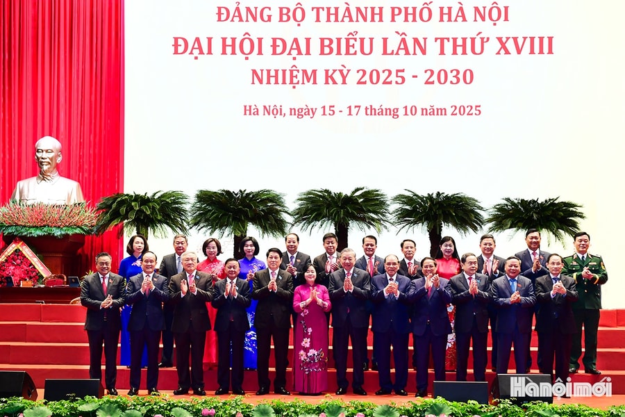 Những hình ảnh ấn tượng tại lễ khai mạc Đại hội lần thứ XVIII Đảng bộ TP Hà Nội