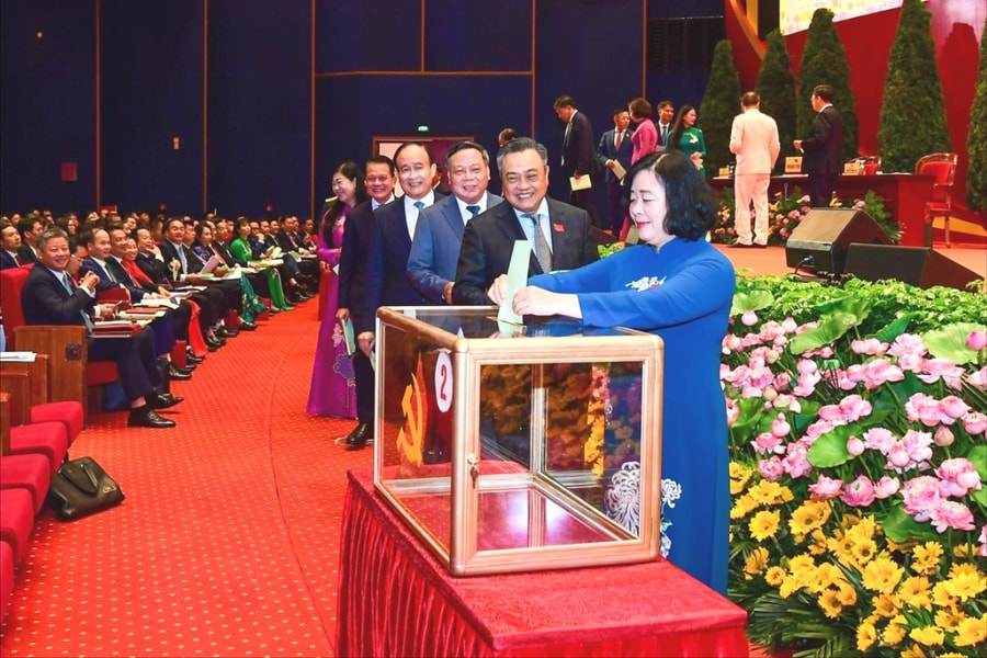 Quang cảnh ngày làm việc chính thức thứ hai, Đại hội lần thứ XVIII Đảng bộ TP Hà Nội