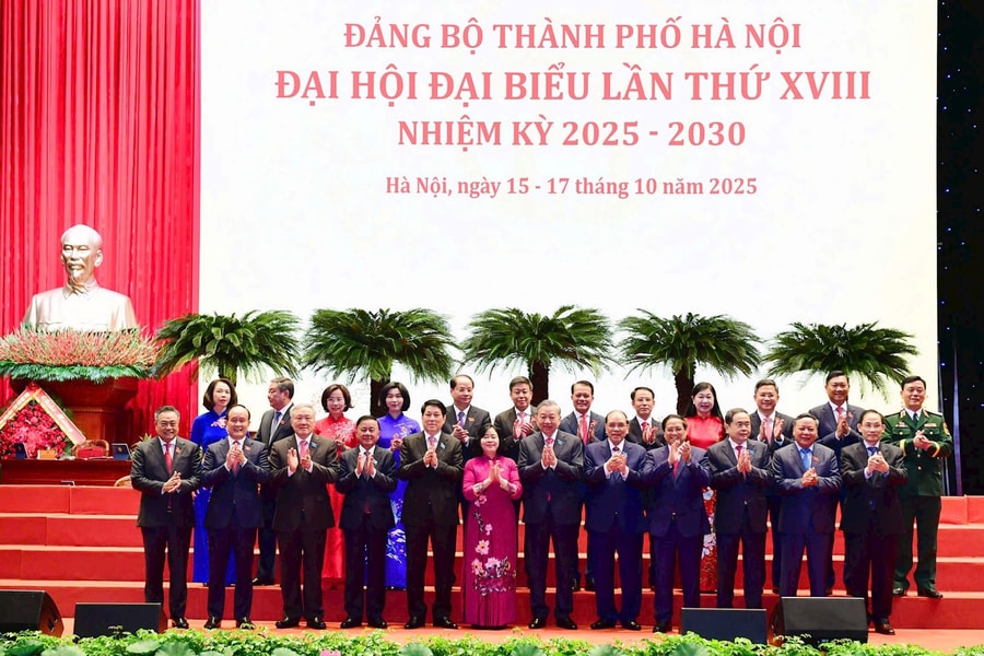 Đưa Nghị quyết Đại hội Đảng bộ thành phố Hà Nội lần thứ XVIII vào cuộc sống : Kết tinh ý Đảng, hội tụ lòng dân