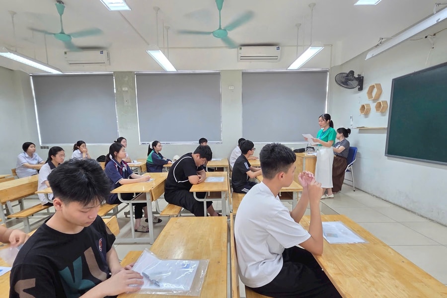 Thầy cô tiếp sức sĩ tử, gỡ áp lực tâm lý trước kỳ thi tốt nghiệp