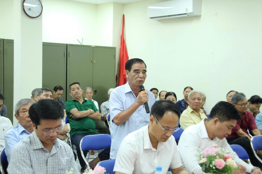 Cử tri phường Phú Thượng đề nghị đẩy nhanh các dự án hạ tầng
