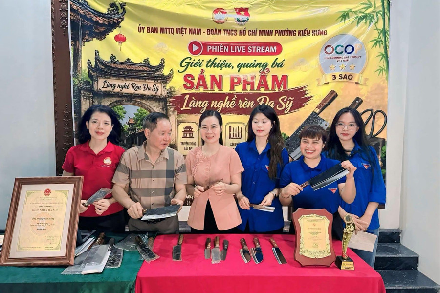 Người trẻ kể chuyện di sản trên không gian số, mở lối cho sản phẩm làng nghề